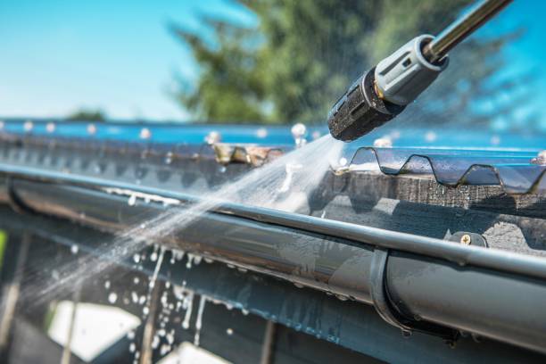 Best Roof Pressure Washing  in Bondurant, IA