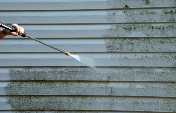 Best Garage Pressure Washing  in Bondurant, IA