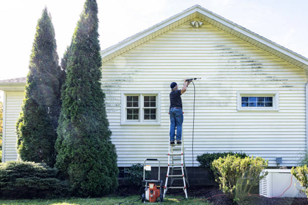Best Commercial Pressure Washing  in Bondurant, IA